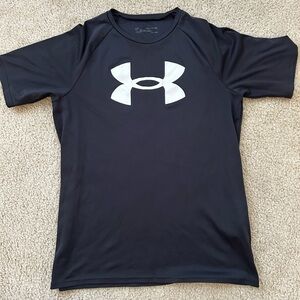 Under Armour Black Short Sleeve Tee Sporty Design